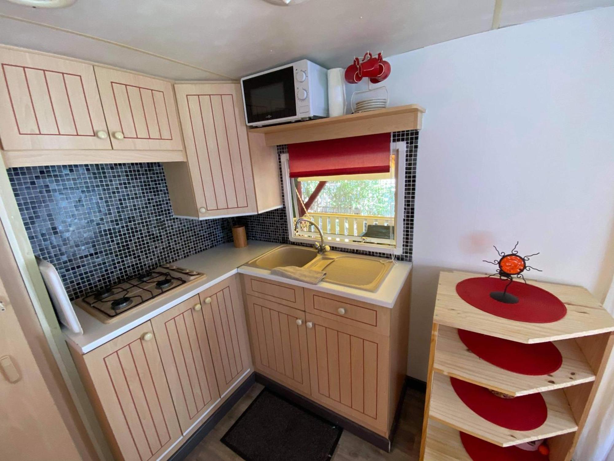 Mobil Home Au Camping Sellig Le Muy Exterior photo